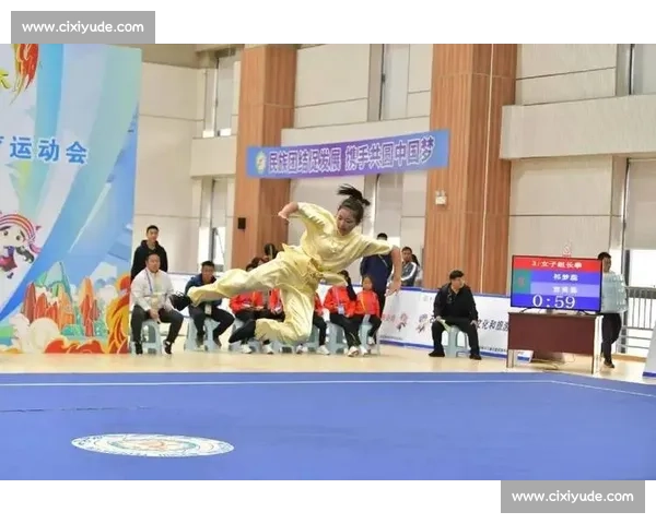 昆明十三届民族运动会闭幕：赛场传技艺 团结花常开