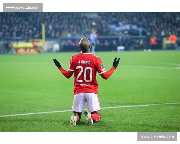 帕夫利季斯戴帽 + 三点球！本菲卡 5-0 横扫阿罗卡